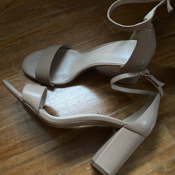 heels - Picture 4 of 4